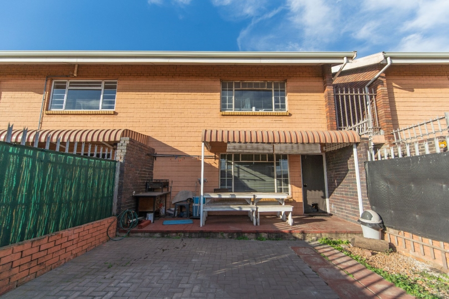 2 Bedroom Property for Sale in Swartkops Eastern Cape